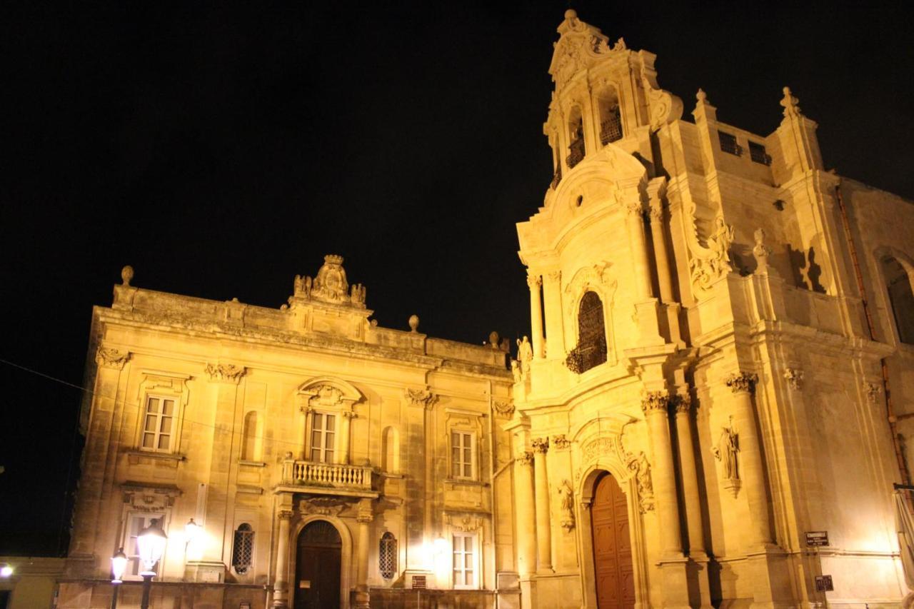 Villa La Casa Del Nespolo Ragusa Exterior foto